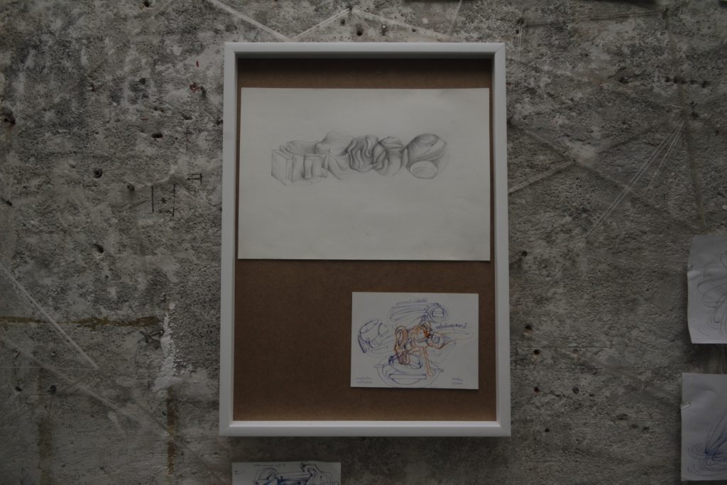 Desen înrămat de Daniel Gaciu pe un perete de beton, Atelier 35, București